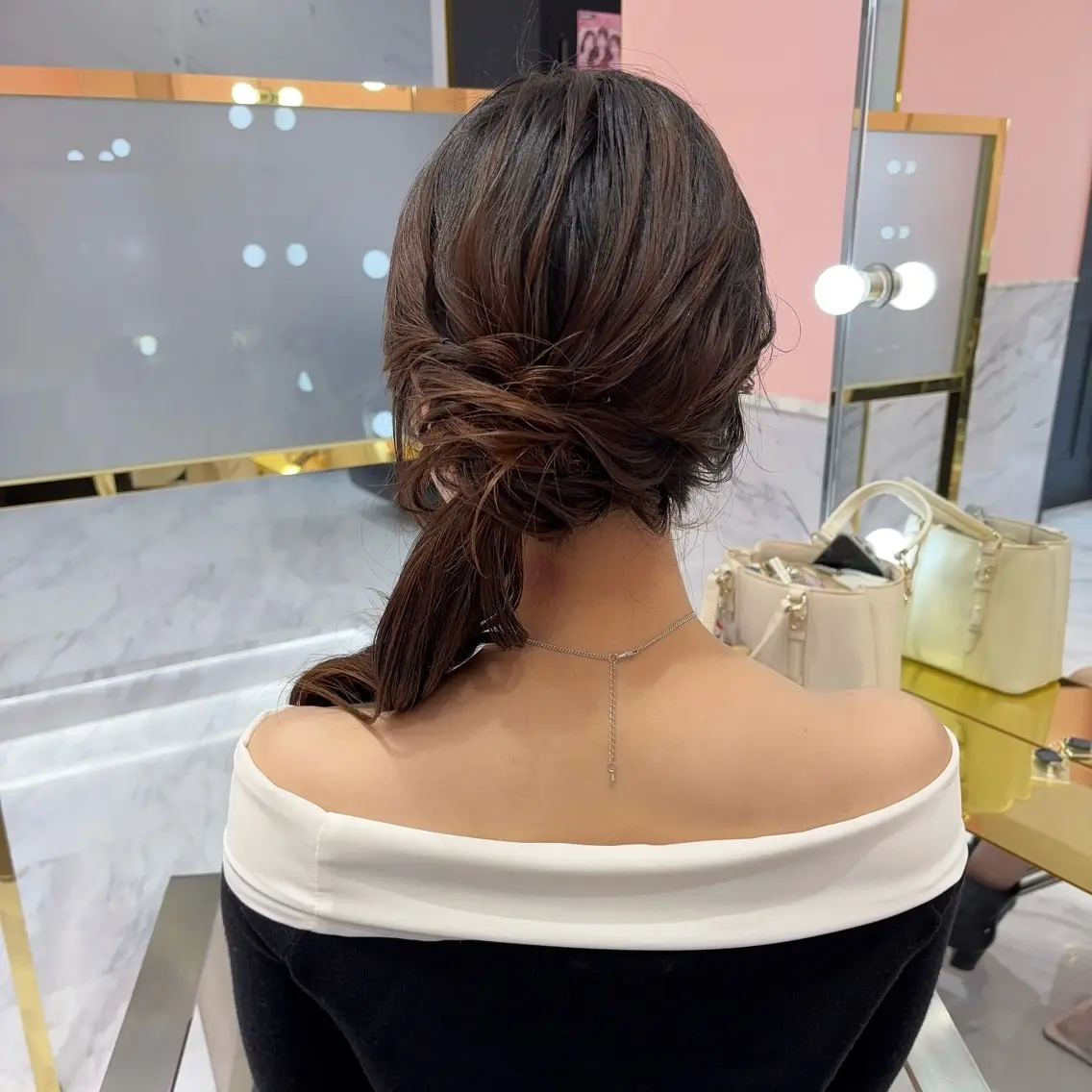 ヘアアレンジ ヘアセット LOUIS しおりのヘアスタイル