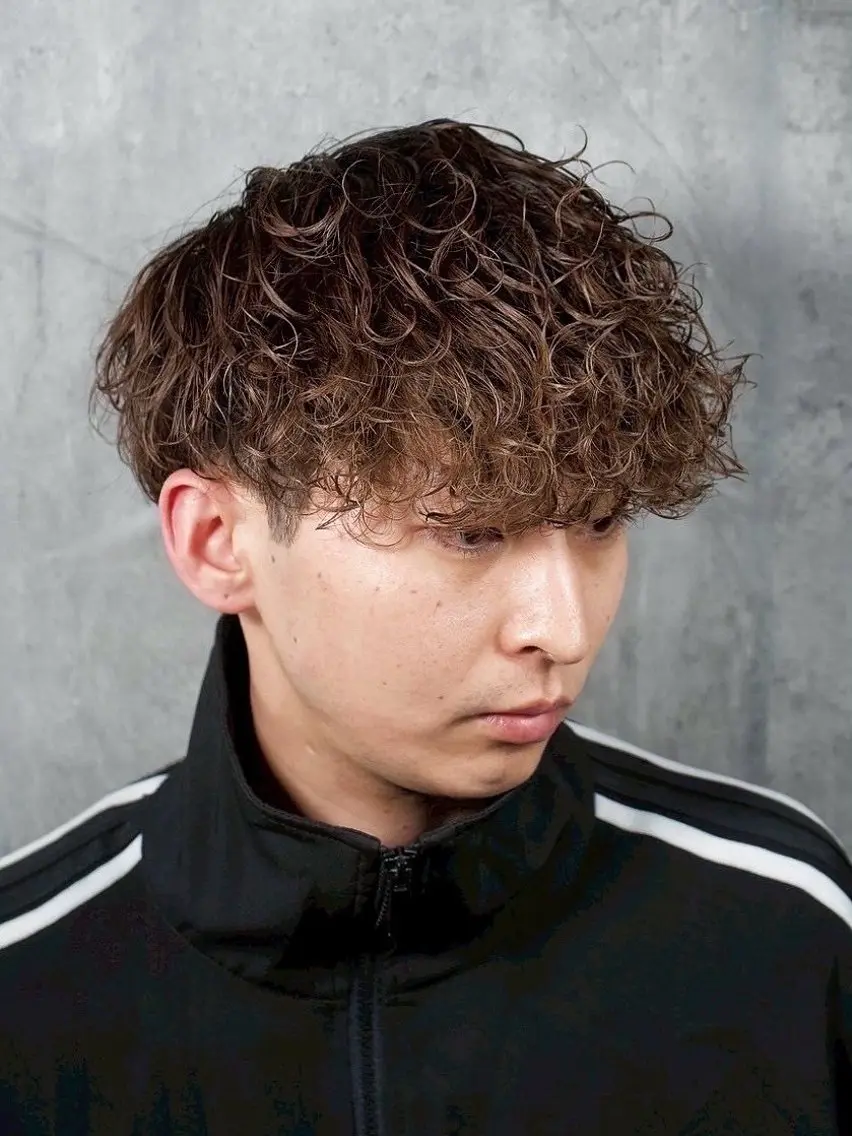 ミディアム カラー メンズ カット ヘアカラー ほり たつみのヘアスタイル
