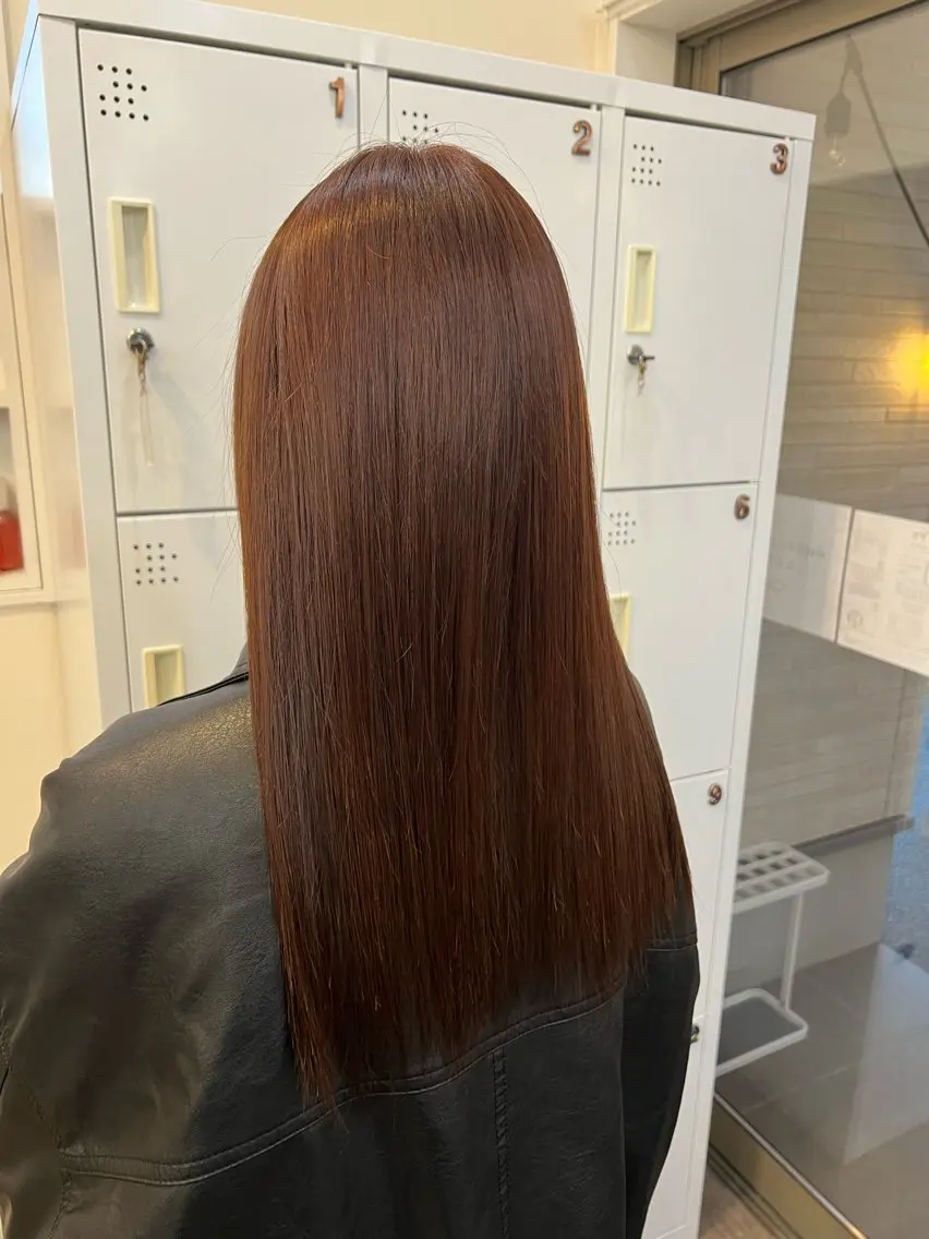 セミロング ヘアカラー 本間 絵理奈‎のヘアスタイル