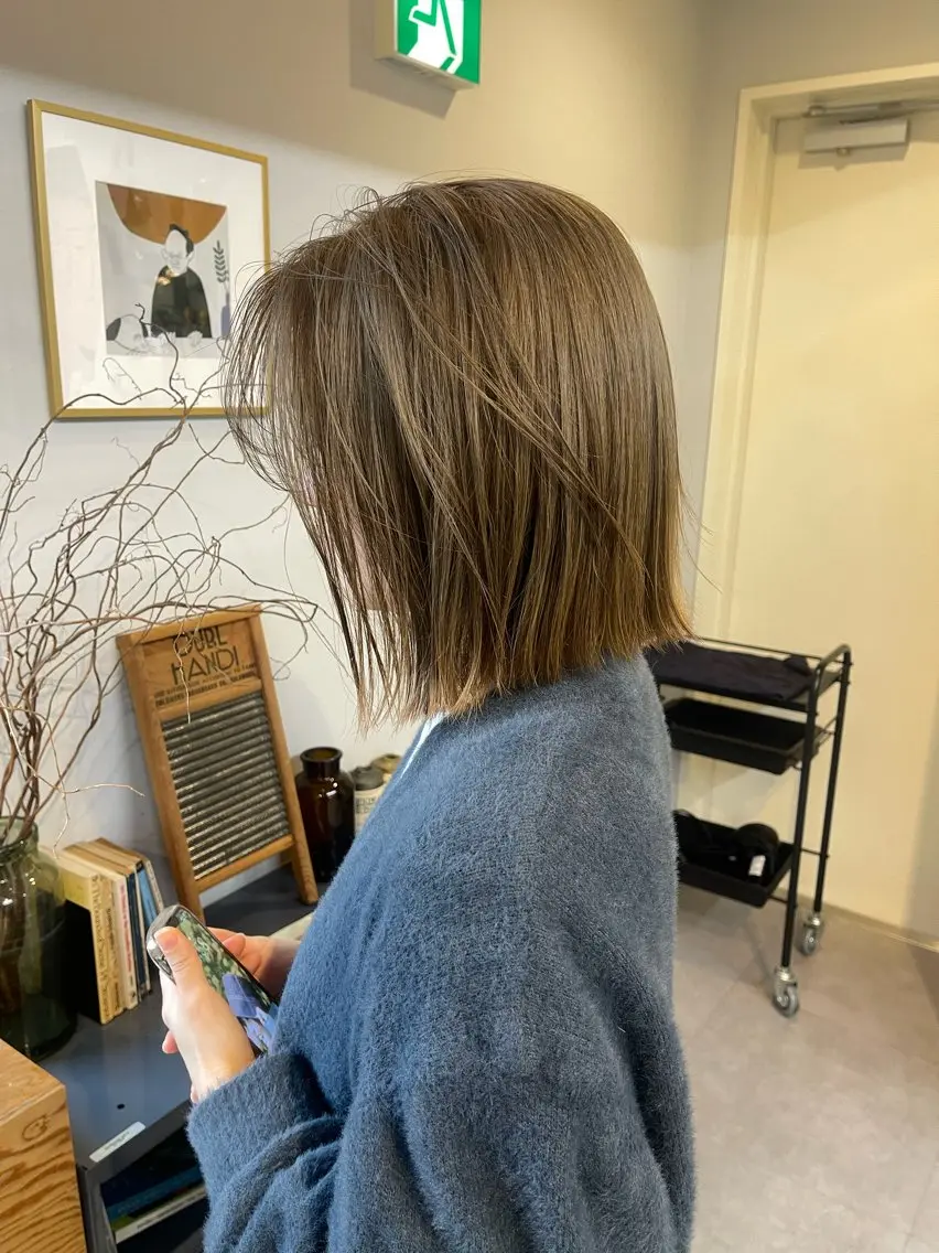 ショート カラー ベージュカラー ブリーチ オリーブベージュ カット ヘアカラー トリートメント 丁寧なカウンセリング 🌿KENTA🌿のヘアスタイル