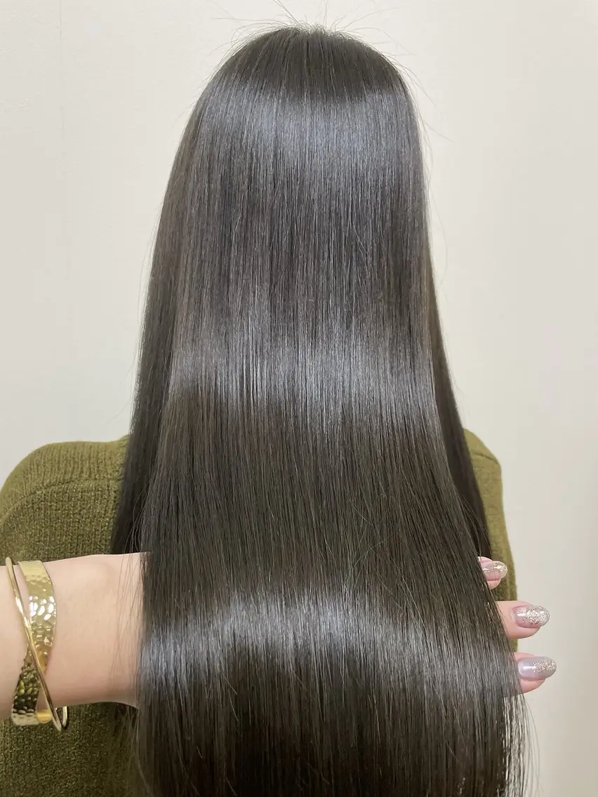 【天使の輪復活】何度も触りたくなる髪質改善酸性ストレートカットの写真