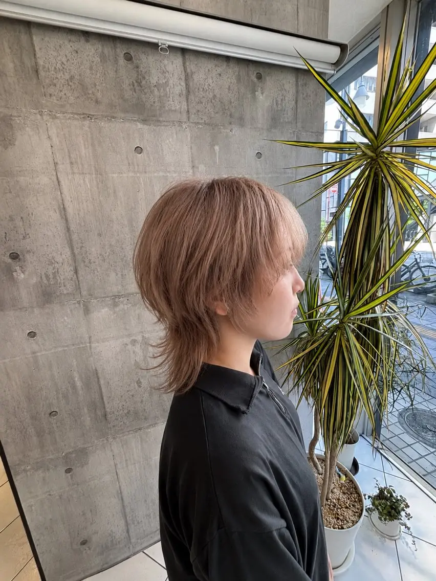 ショート 顔周りカット レイヤーカット ウルフカット ヘアカラー ひらいし はじめのヘアスタイル