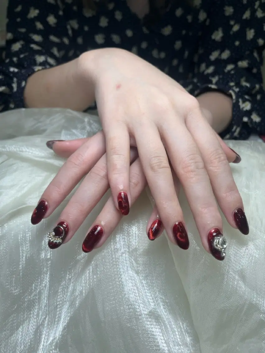 ネイル ハンドネイル ongles chicのネイルデザイン