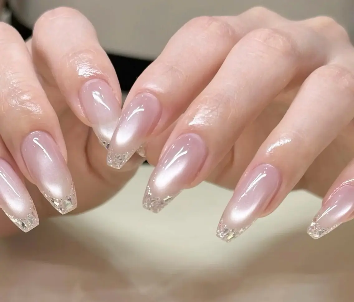 ネイル アートネイル チークネイル 長さ出し フラッシュネイル キラキラネイル ハンドネイル ハンドケア For you. Nail Salonのネイルデザイン
