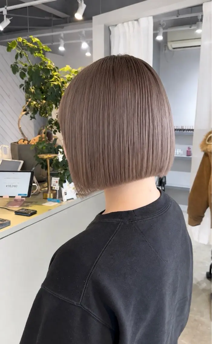 ミディアム カラー ハイトーンカラー ボブ 手塚 亮汰のヘアスタイル
