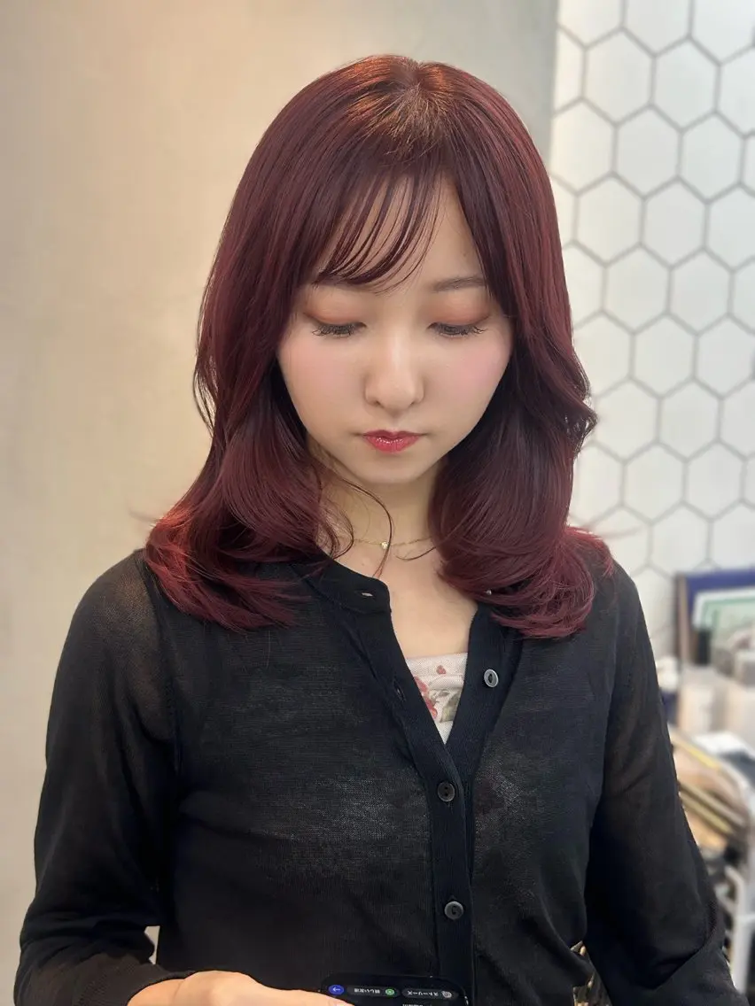 ミディアム カラー ブリーチ ボルドーカラー ブリーチなしカラー カット ヘアカラー 銀座店長🌟 片山雄太のヘアスタイル