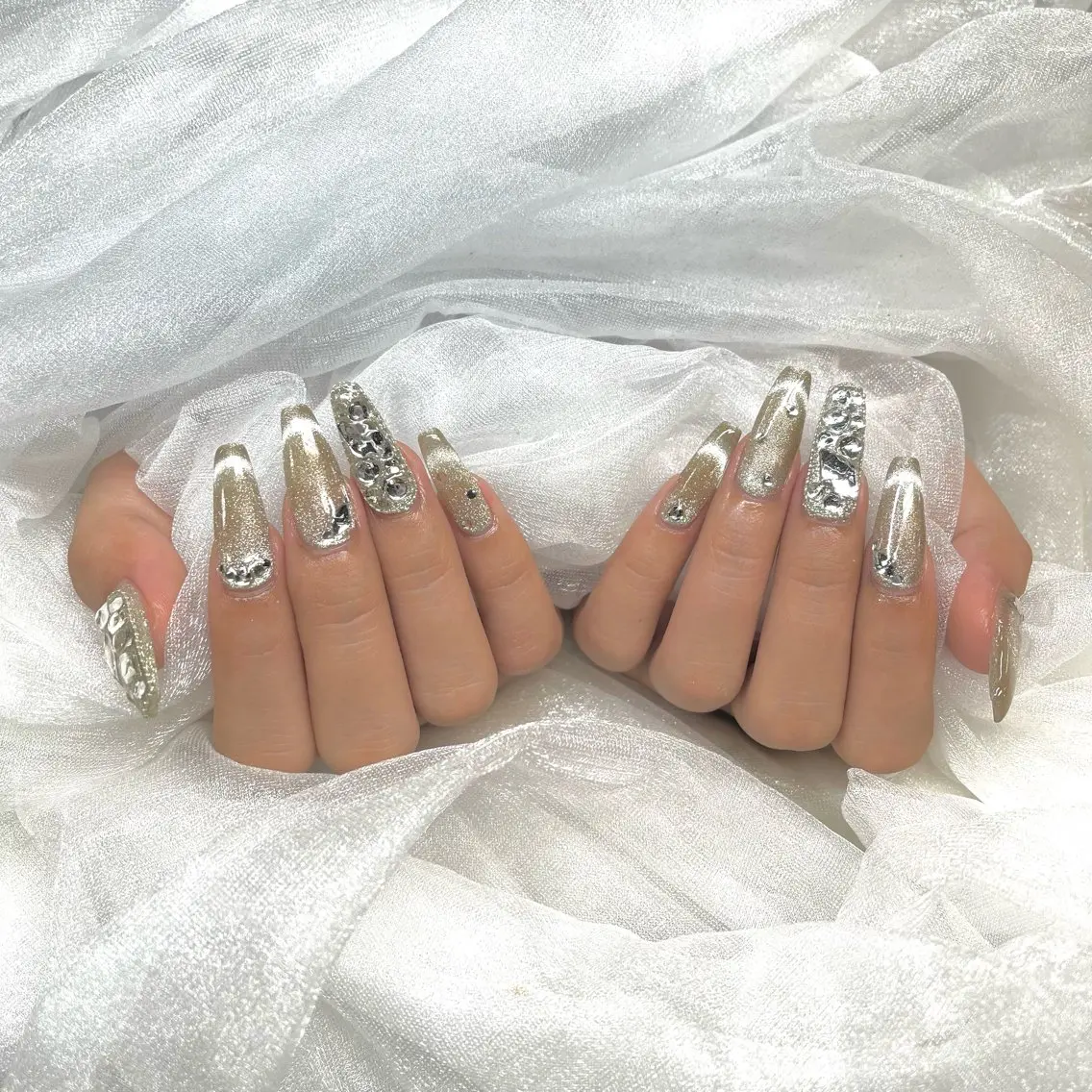 ネイル 成人式 長さ出し マグネットネイル ワンホンネイル ハンドネイル 【nail】🎀谷川 七海🎀のネイルデザイン