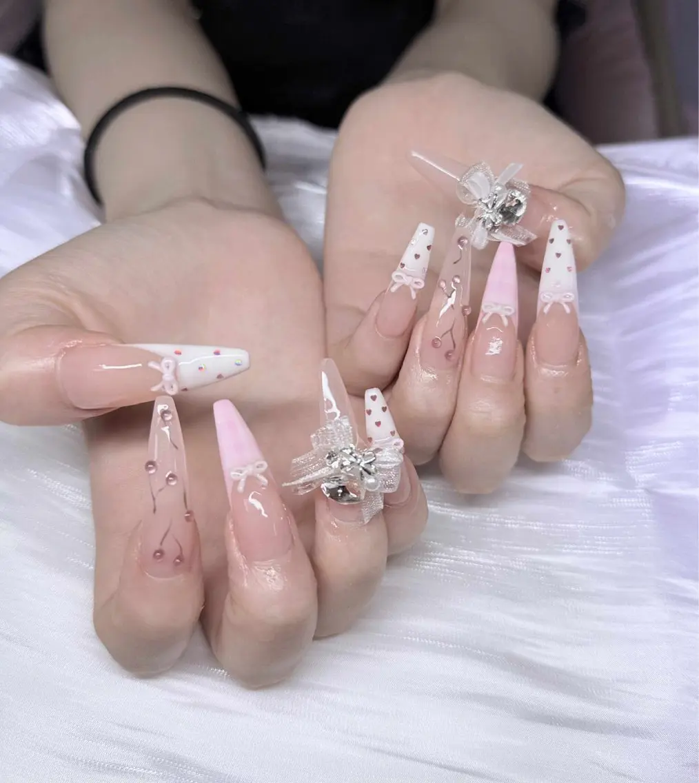 ネイル 長さ出し グラデーション キラキラネイル マグネットネイル ニュアンスネイル Lee Nails チップ長さだし専門店のネイルデザイン