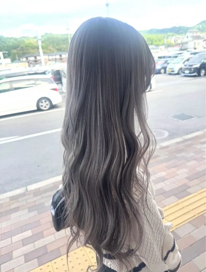 ロング カラー ヘアカラー r i n k aのヘアスタイル