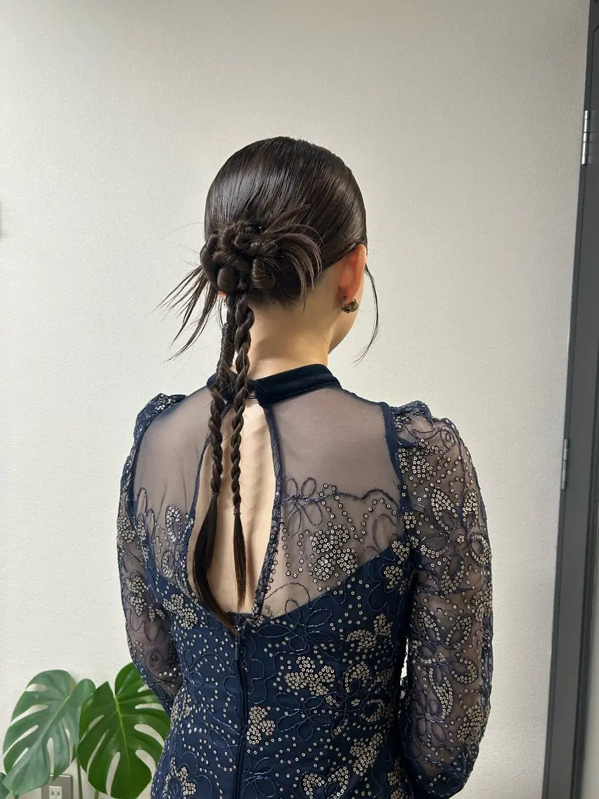 ロング ヘアアレンジ ヘアセット AKO .のヘアスタイル