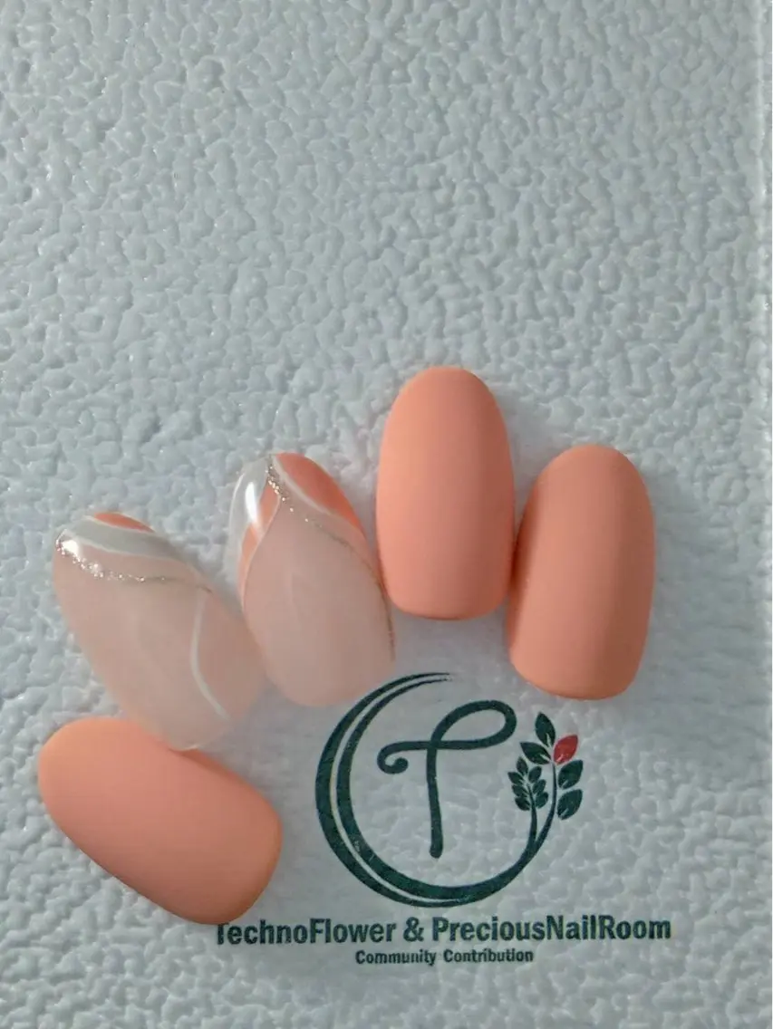 ネイル フラワーネイル precious nail roomのネイルデザイン