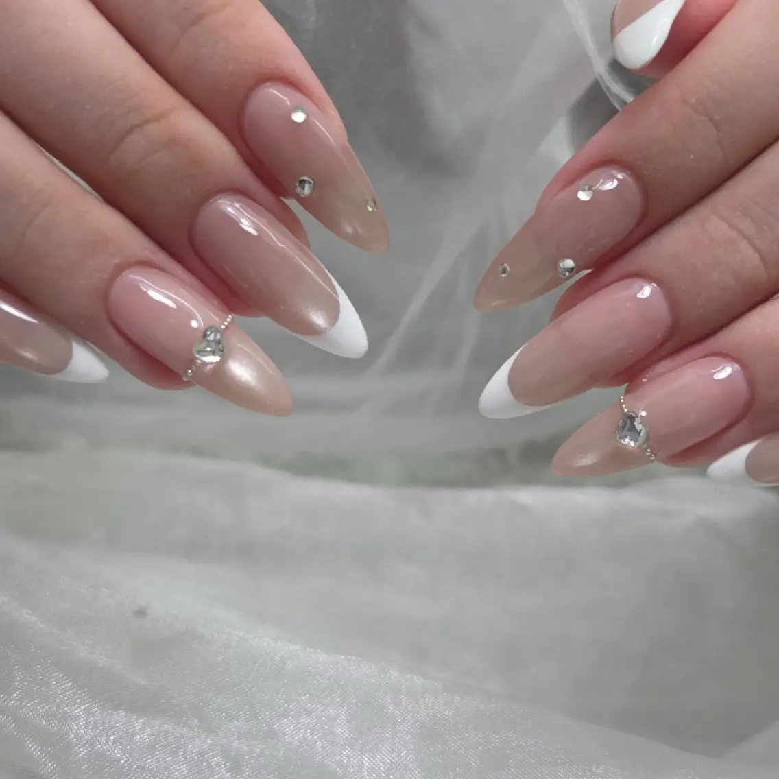 ネイル フレンチネイル ハンドネイル Lia Nailのネイルデザイン