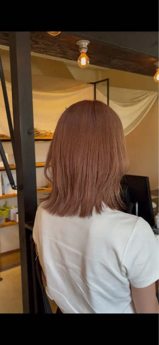 ミディアム カラー ブリーチ グレージュ ピンクカラー ヘアカラー 似合わせボブカット/ 夏映えカラー/羽菜のヘアスタイル