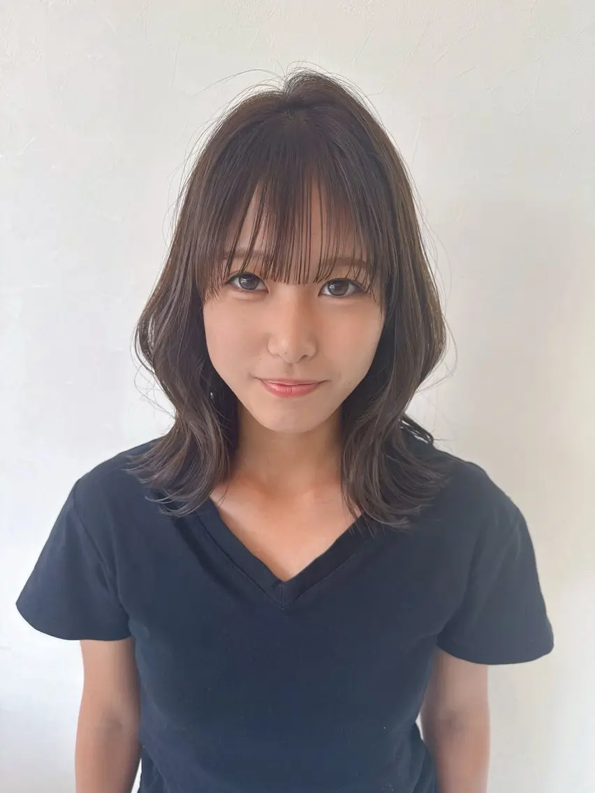 ミディアム カット ヘアカラー トリートメント りか/透明感カラー/ レイヤーカットのヘアスタイル