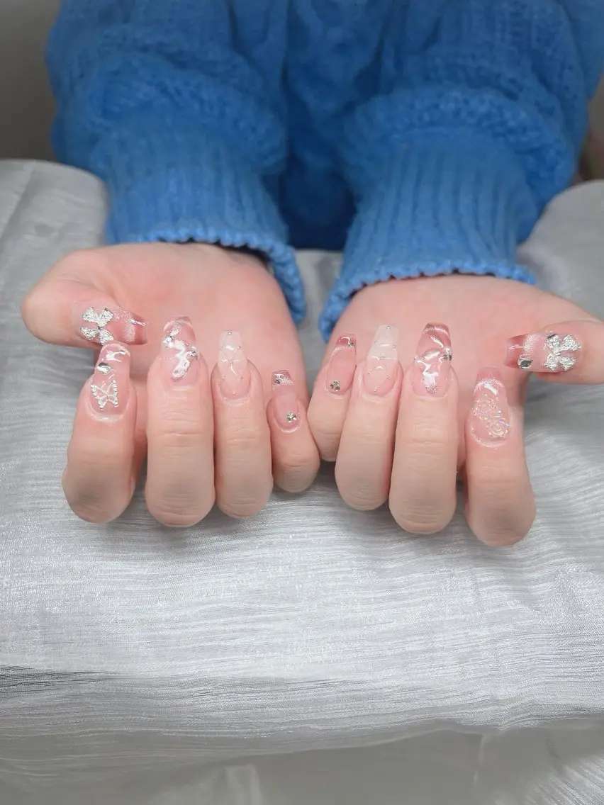 ネイル 長さ出し グラデーション 卒業式 キラキラネイル マグネットネイル Lee Nails チップ長さだし専門店のネイルデザイン