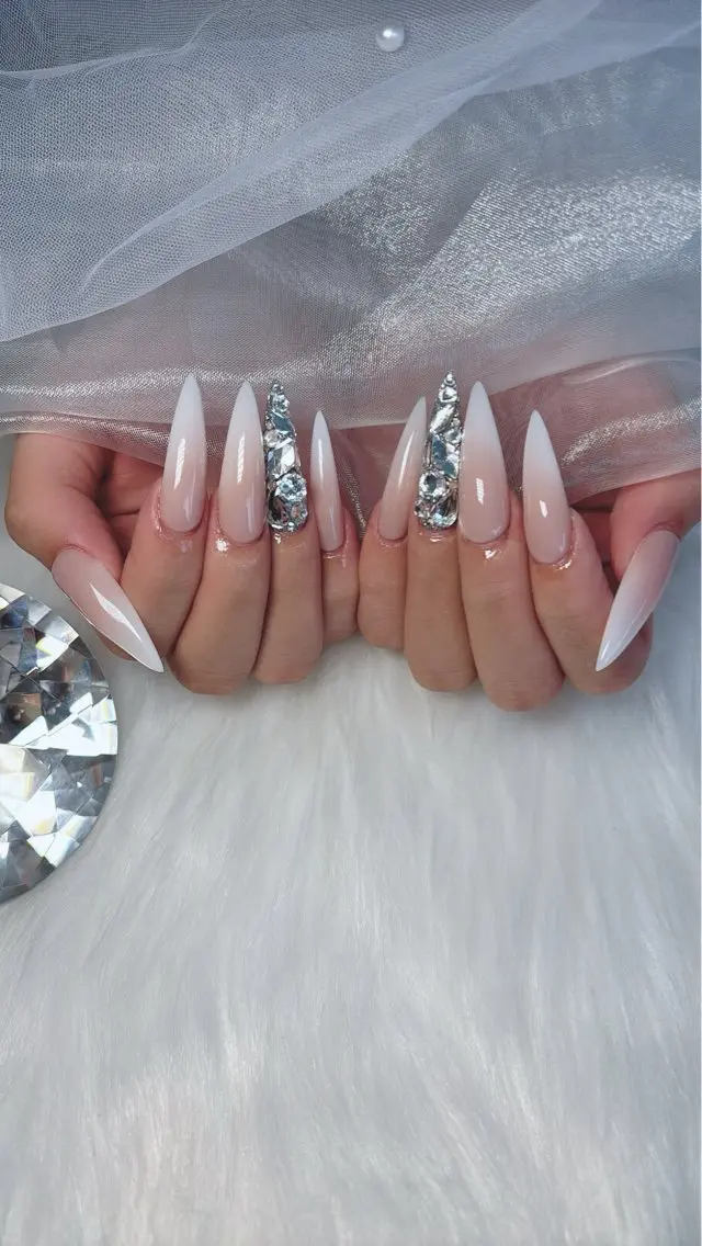 ネイル ロングネイル ハンドネイル Kayo 💅のネイルデザイン