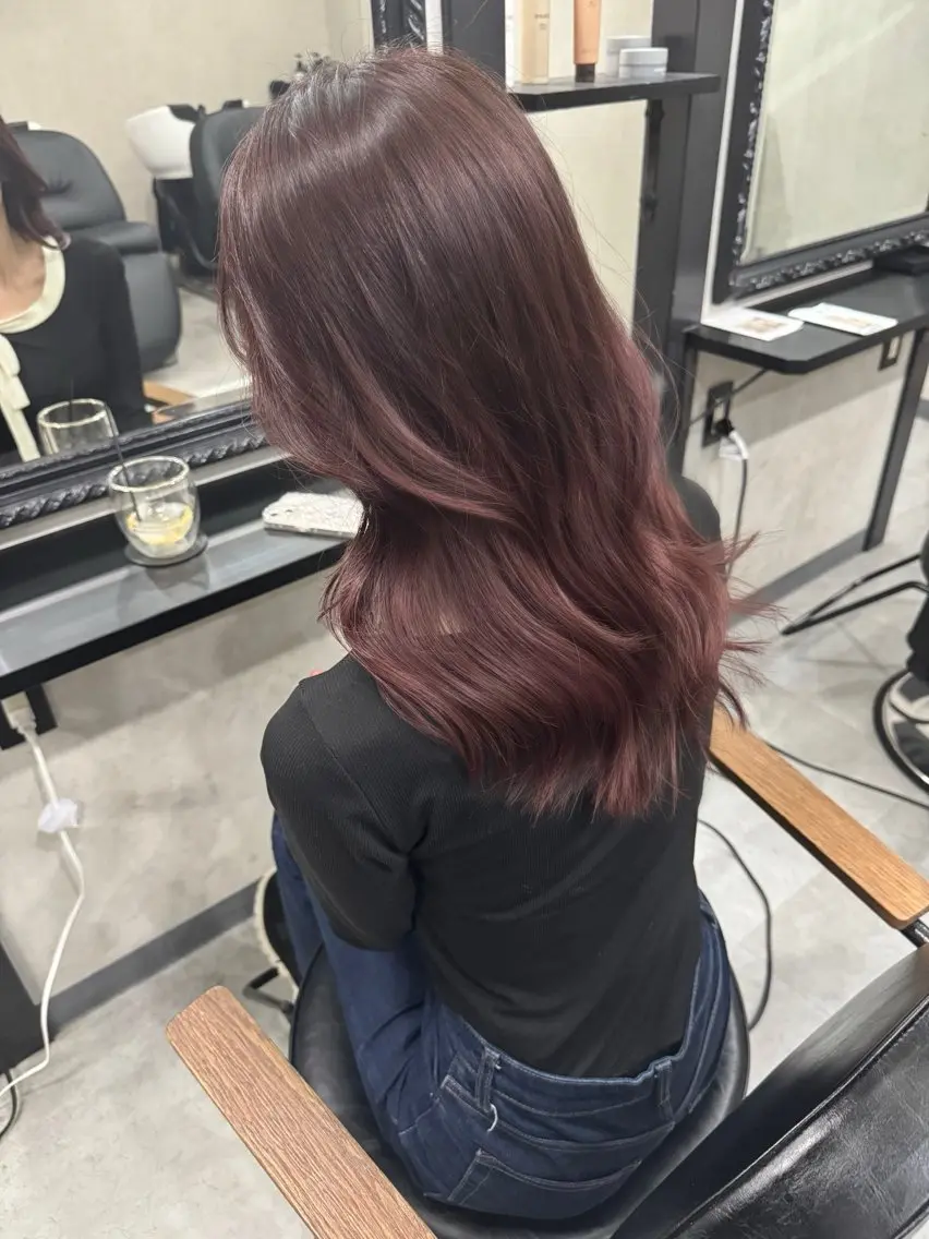 ミディアム カラー ベージュカラー ブリーチ 透明感カラー ラベンダーカラー ブリーチなしカラー ヘアカラー トリートメント mana/オリーブ /髪質改善/レイヤーのヘアスタイル