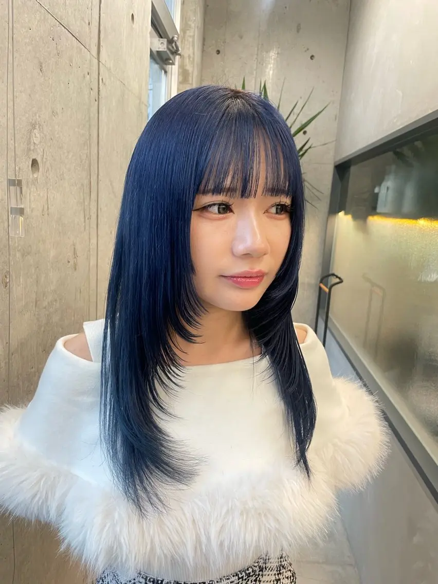 セミロング カラー ブルーカラー ダブルカラー カット ヘアカラー トリートメント トレンドカラー🥣／ ヘアアレンジ✩.*˚のヘアスタイル