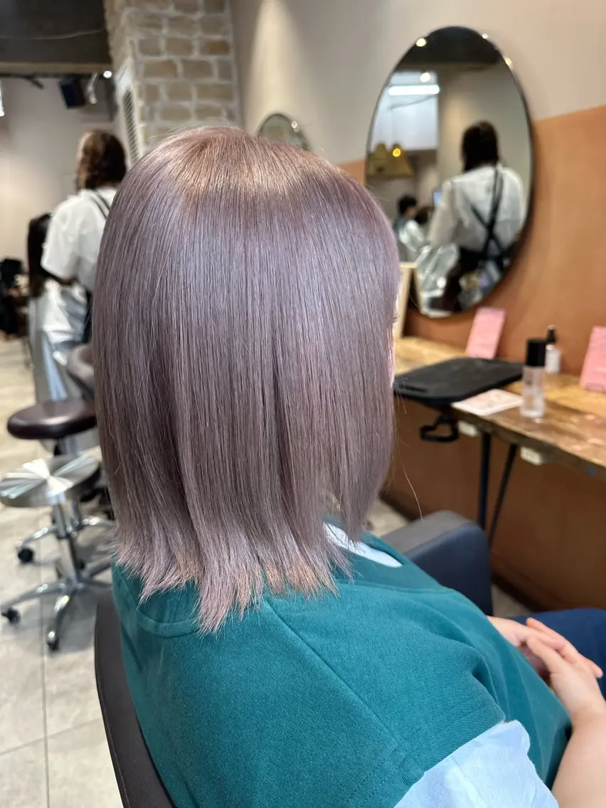 ショート カラー ブリーチ シルバー カット ヘアカラー トリートメント yu-kiハイトーン /ブリーチ無しカラーのヘアスタイル