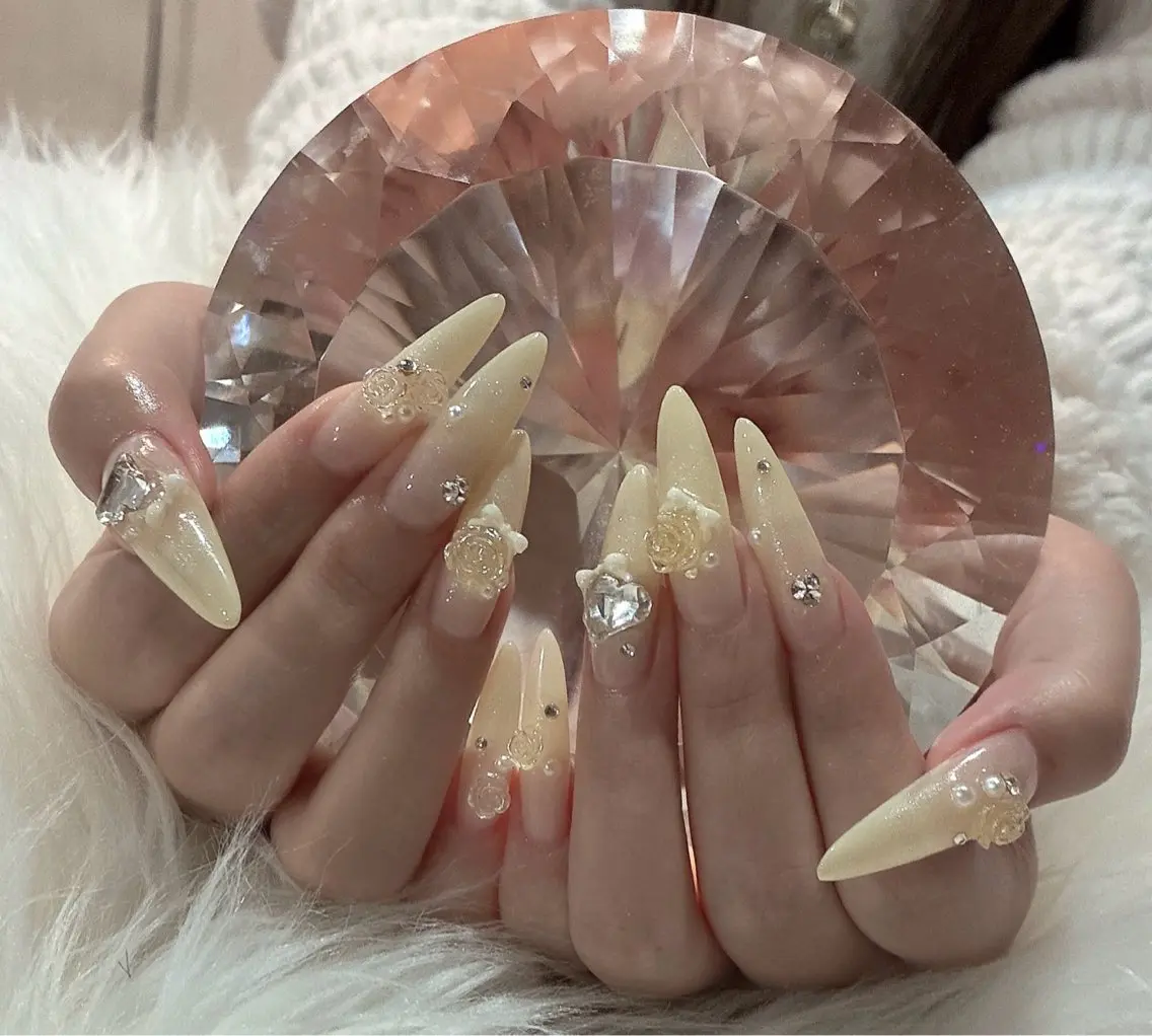 ネイル ハンドネイル LoaChaton kaeのネイルデザイン