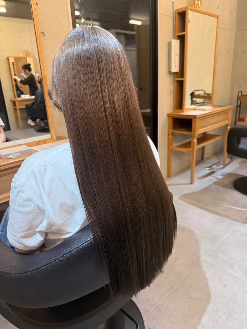 ロング カラー ヘアカラー トリートメント RINA .のヘアスタイル