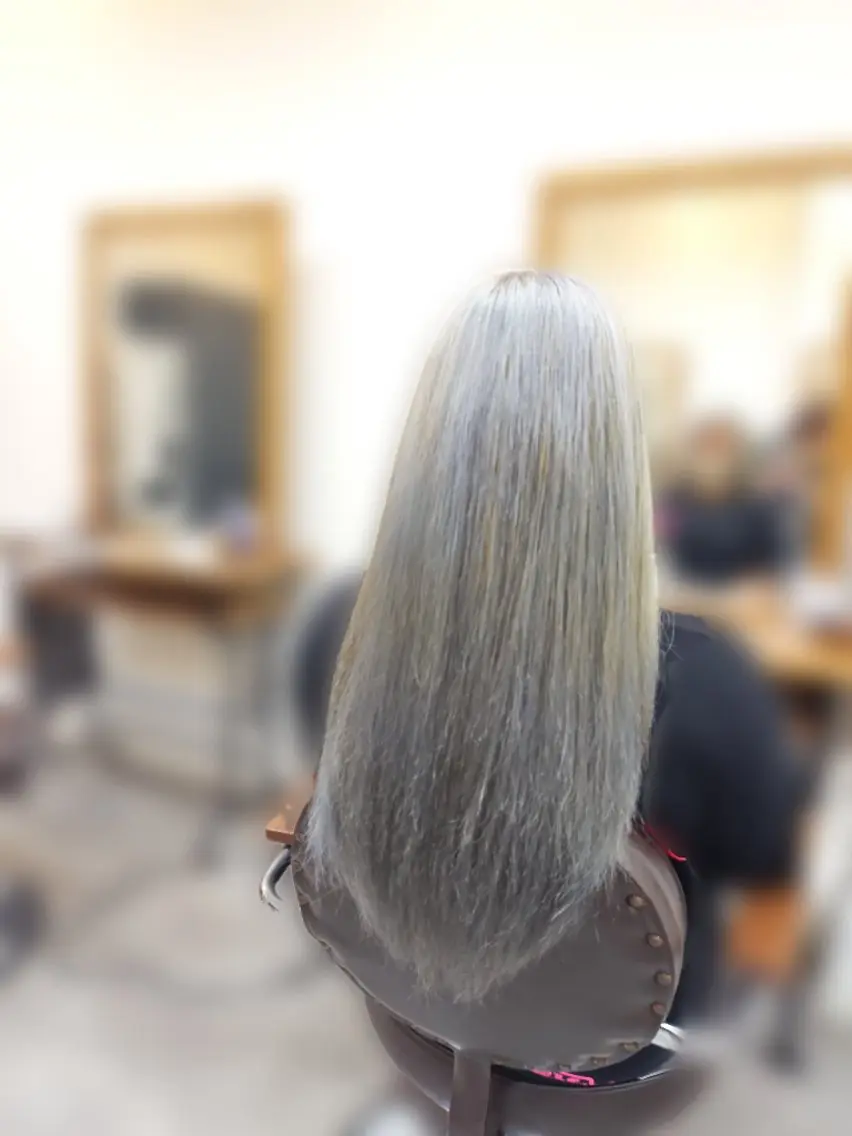 ロング 澤田 あきのヘアスタイル