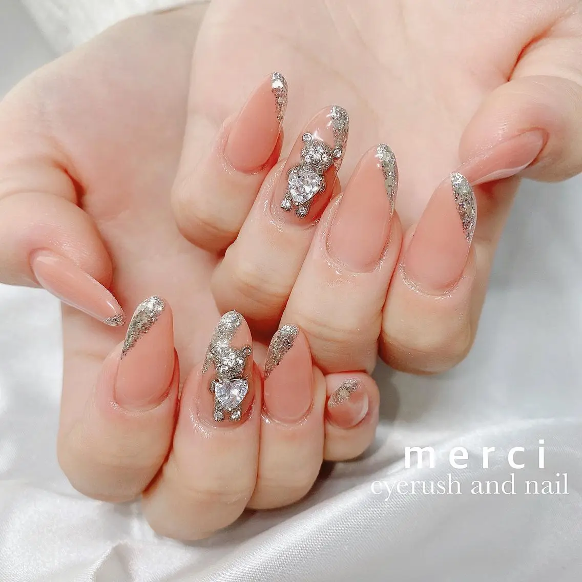 ネイル クリアネイル フラッシュネイル フレンチネイル 韓国ネイル マグネットネイル merci nailのネイルデザイン