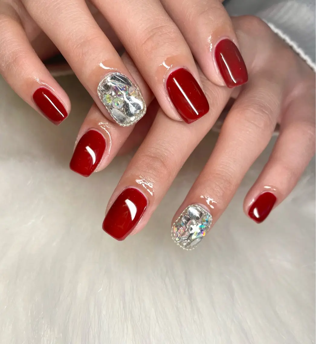 ネイル 成人式 フットネイル フレンチネイル ジェルネイル キラキラネイル ハンドネイル nail salon fee(フィー)のネイルデザイン