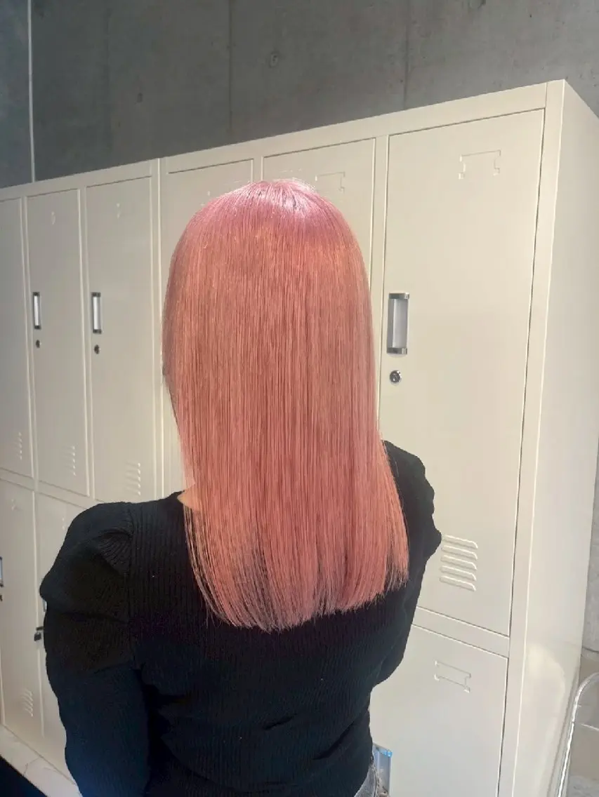 カラー ロング 地雷系🎀ハイトーン 💙荒川結星のヘアスタイル
