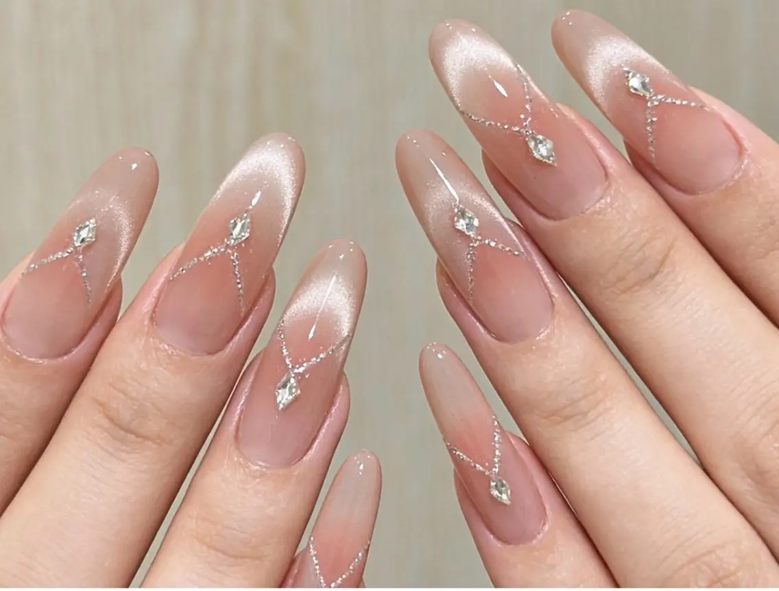 ネイル more glamのネイルデザイン