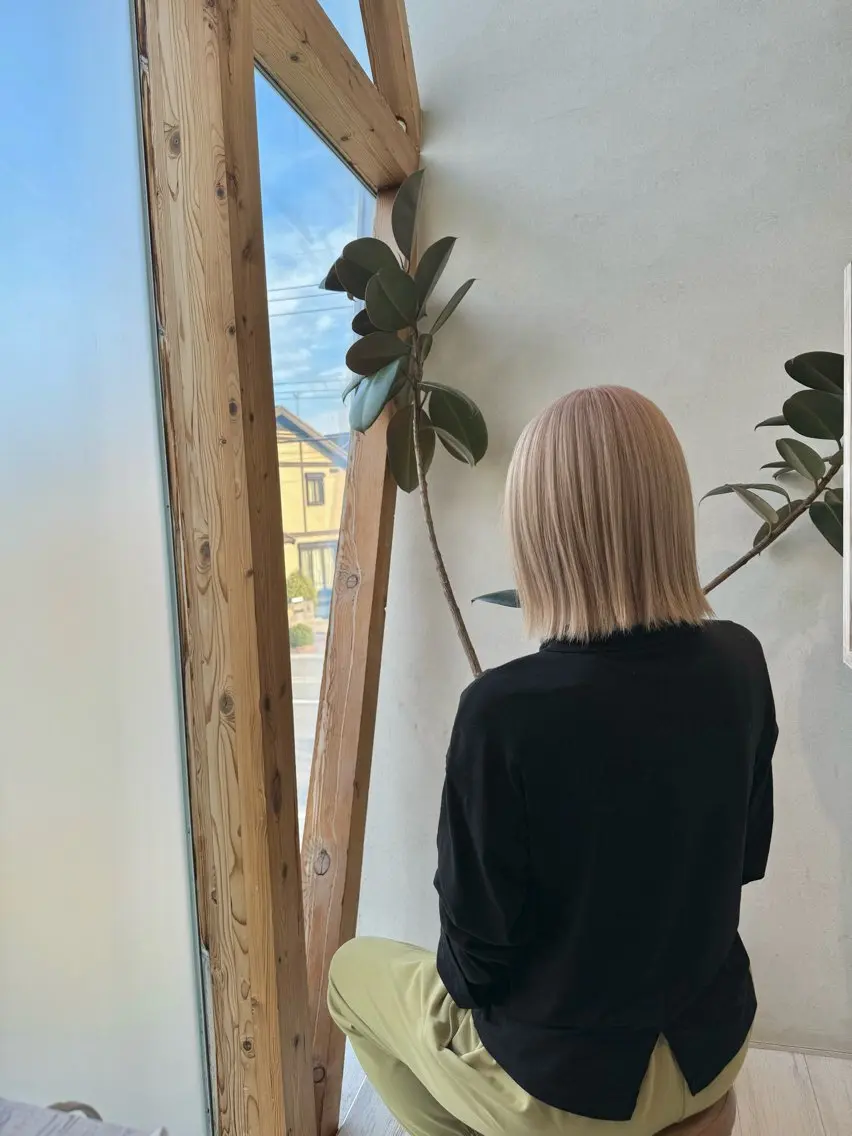 カラー ボブ カット ヘアカラー トリートメント コウヤマ サキのヘアスタイル