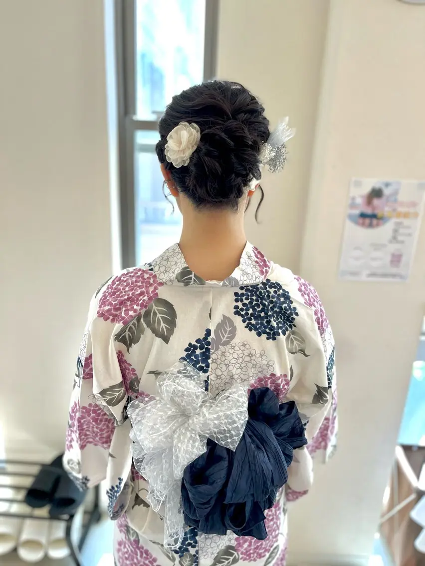 お友達と一緒に🌻浴衣着付＋ヘアアレンジお1人¥6500ずつ※早朝料金別途有⚠️人数2人まで、1人での利用不可の写真