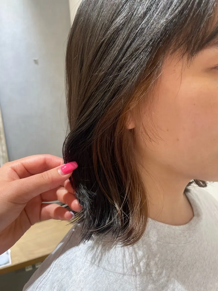 ミディアム カラー 佐々木 彩羽のヘアスタイル