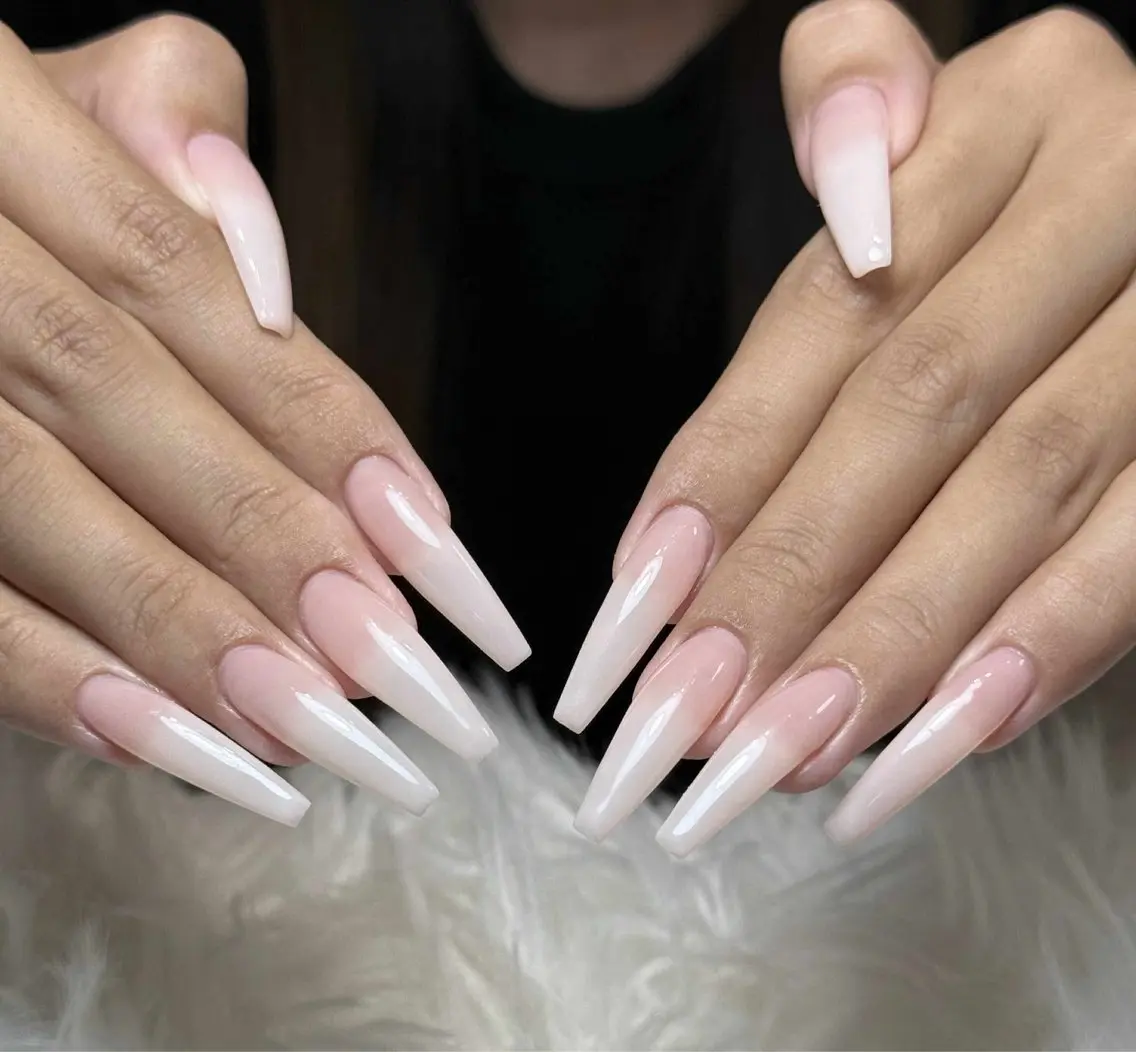 ネイル フレンチネイル ジェルネイル キラキラネイル 韓国ネイル マグネットネイル Julli NailStudioのネイルデザイン