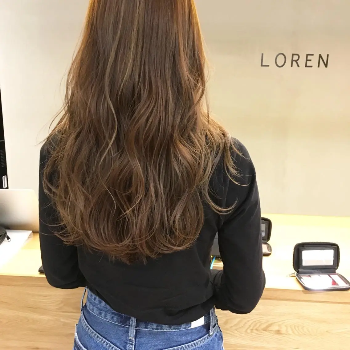 ロング ハイライト レイヤーカット 鈴木駿介のヘアスタイル