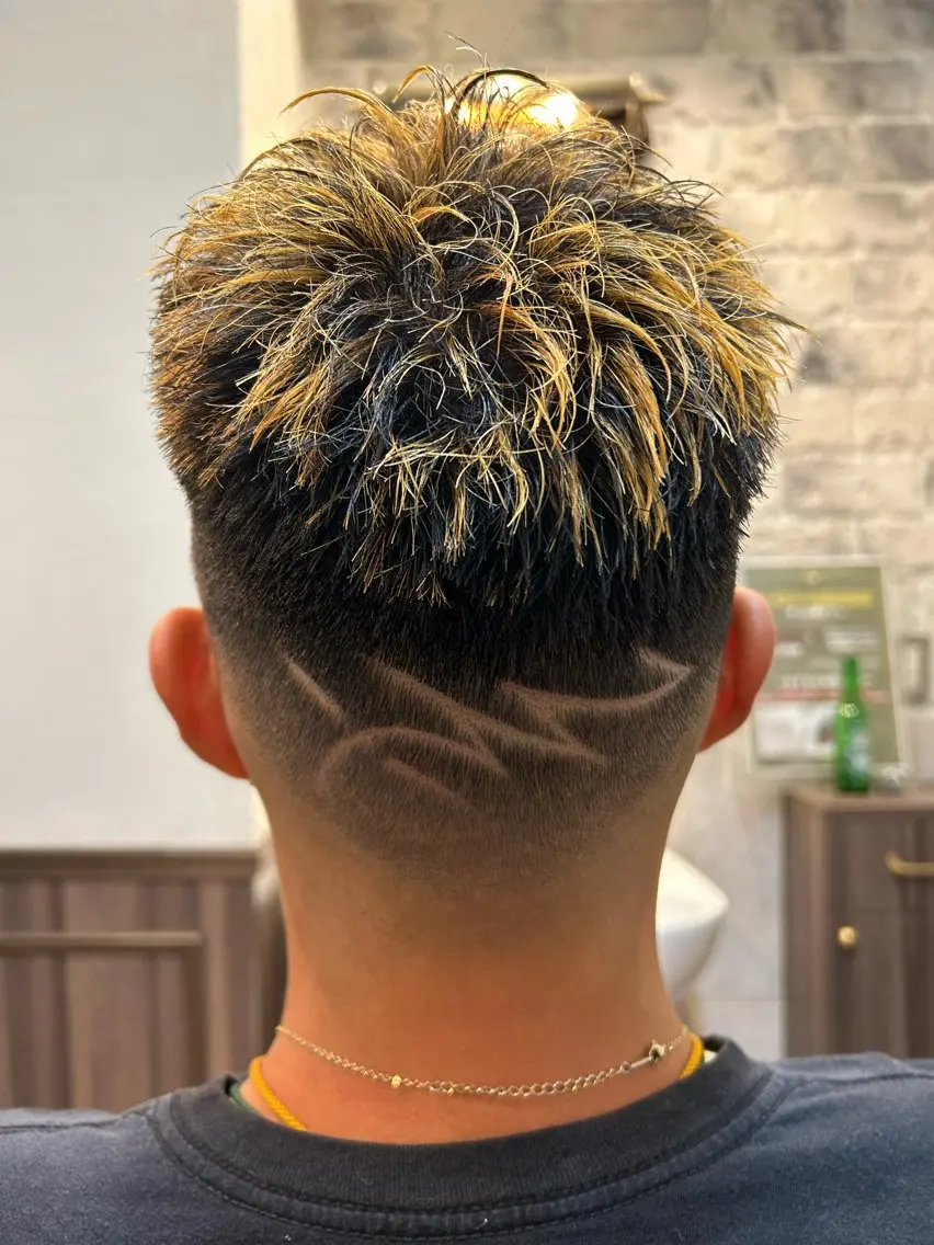 ショート 椿 智行のヘアスタイル