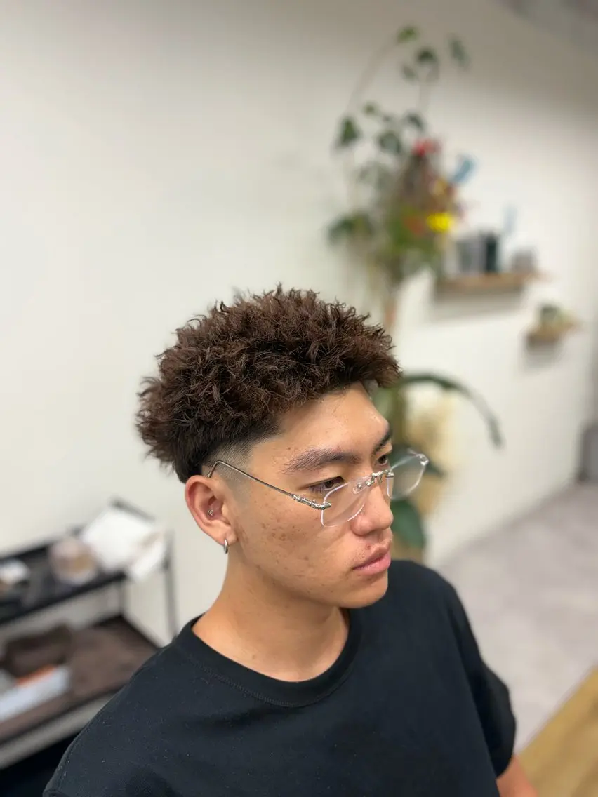 ショート パーマ メンズ メンズパーマ カット パーマ 深澤 知樹のヘアスタイル