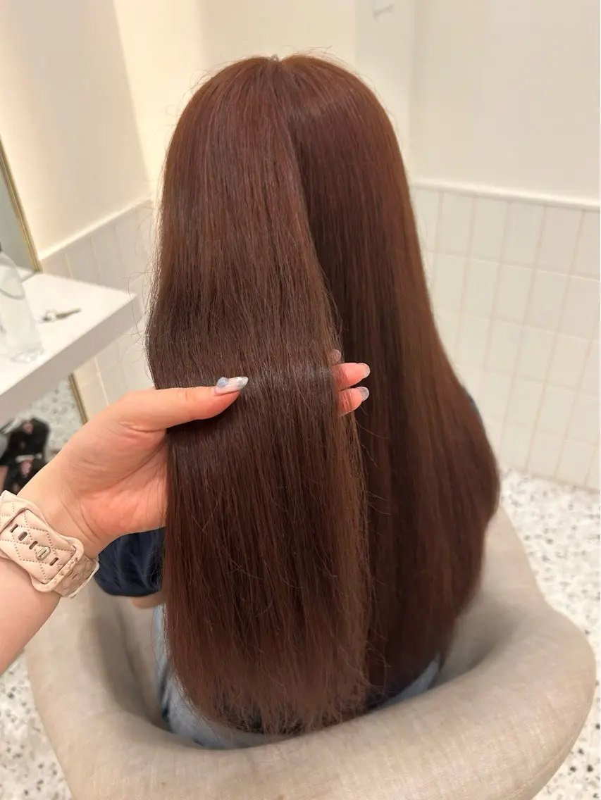 ロング カラー ブリーチ ブラウンカラー ダブルカラー ブリーチなしカラー ピンクカラー ヘアカラー 新田 妃那のヘアスタイル