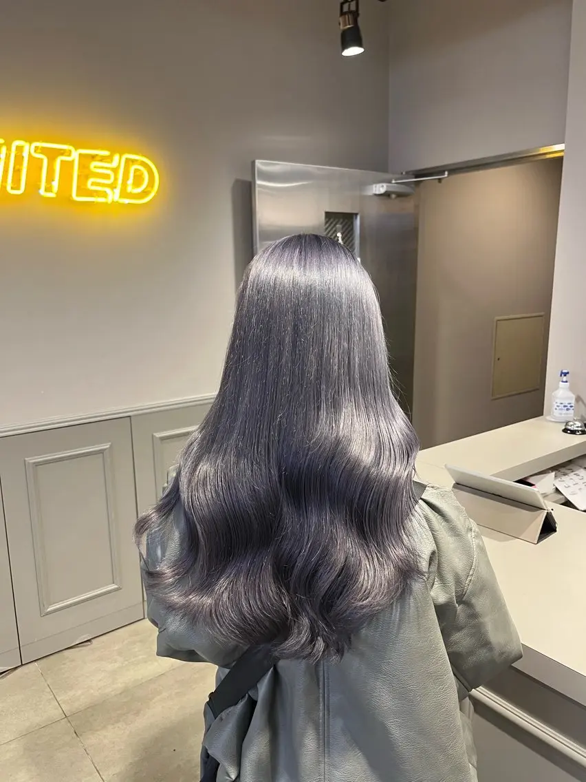 セミロング ヘアカラー トリートメント ヘッドスパ ヘアセット 寒色/ベージュヘア ブリーチありMiOのヘアスタイル
