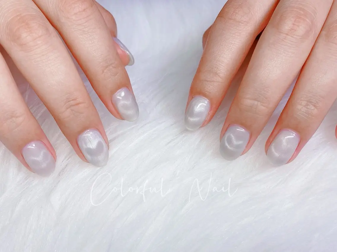 ネイル フラッシュネイル フットネイル フレンチネイル ジェルネイル ガラスフレンチ ハンドネイル 🎀Colorful 💅Nailのネイルデザイン