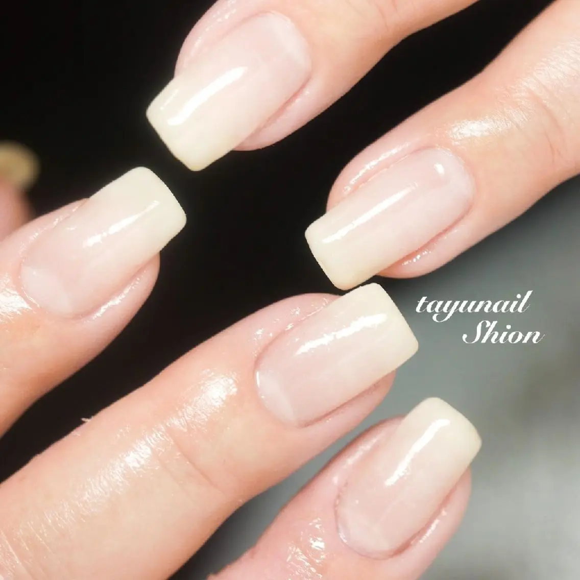 ネイル ブルー ジェルネイル グラデーション パラジェル シンプルネイル ネイルサロン 【たゆnail】のネイルデザイン