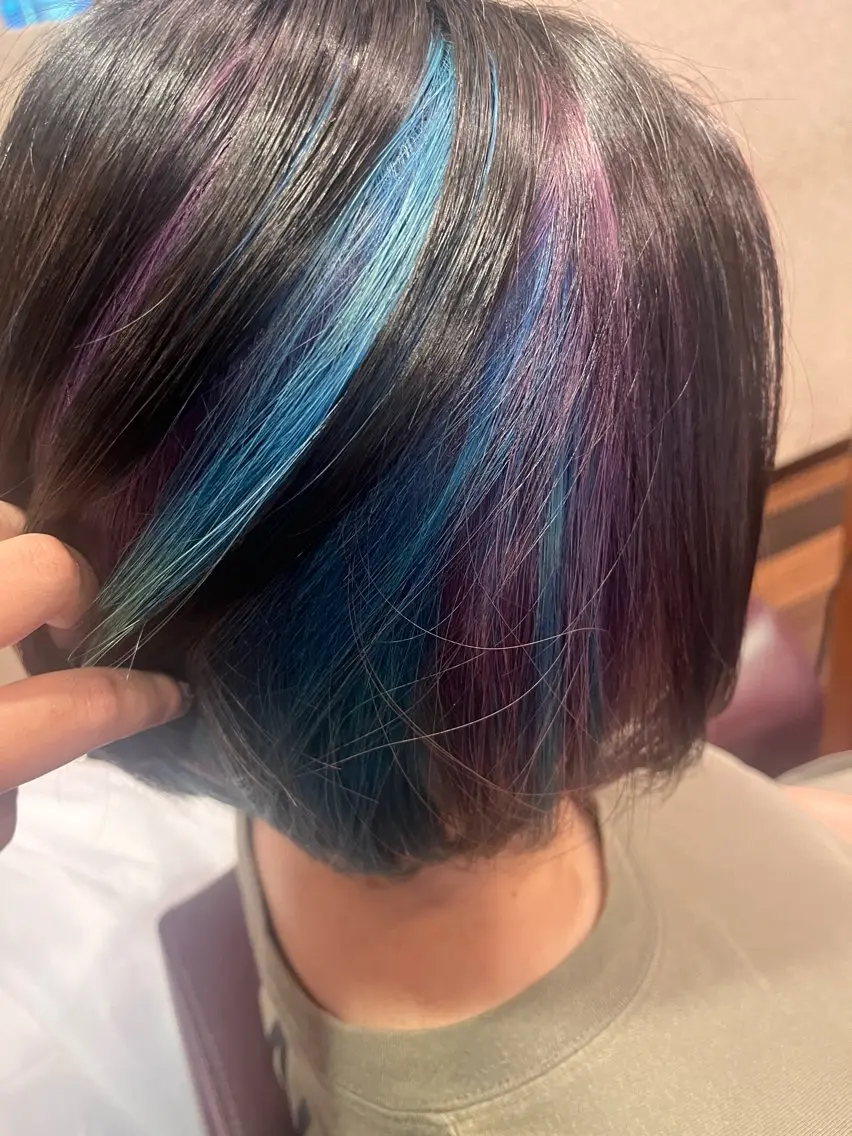 ミディアム カラー インナーカラー ヘアカラー よしだ しおりのヘアスタイル
