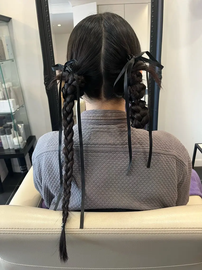 ヘアアレンジ 🕊️Clotho nishina🤍のヘアスタイル
