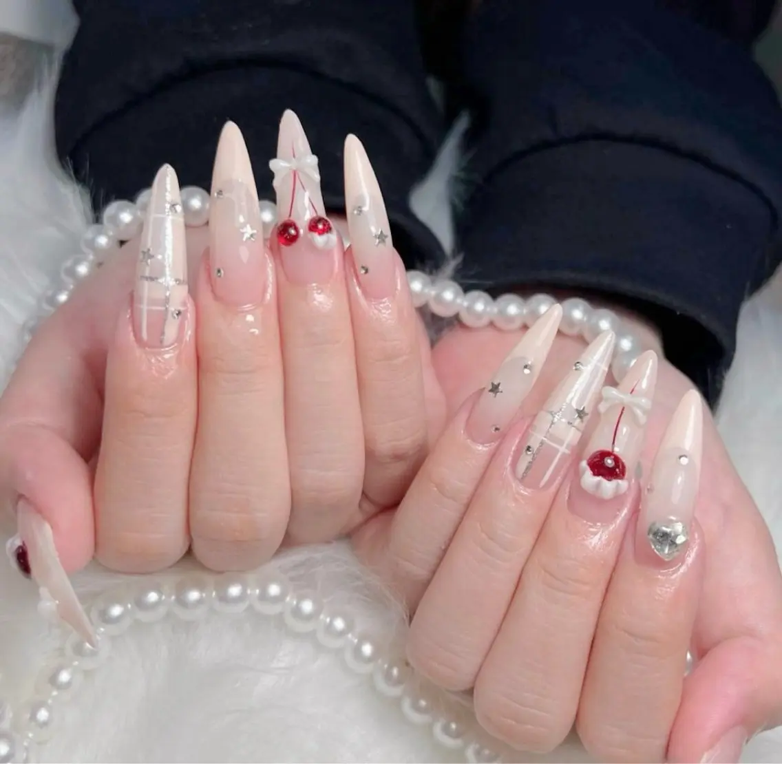 ネイル アートネイル ボルドー フレンチネイル ジェルネイル 氷ネイル・うるうるネイル ハンドネイル Julie NailSalonのネイルデザイン