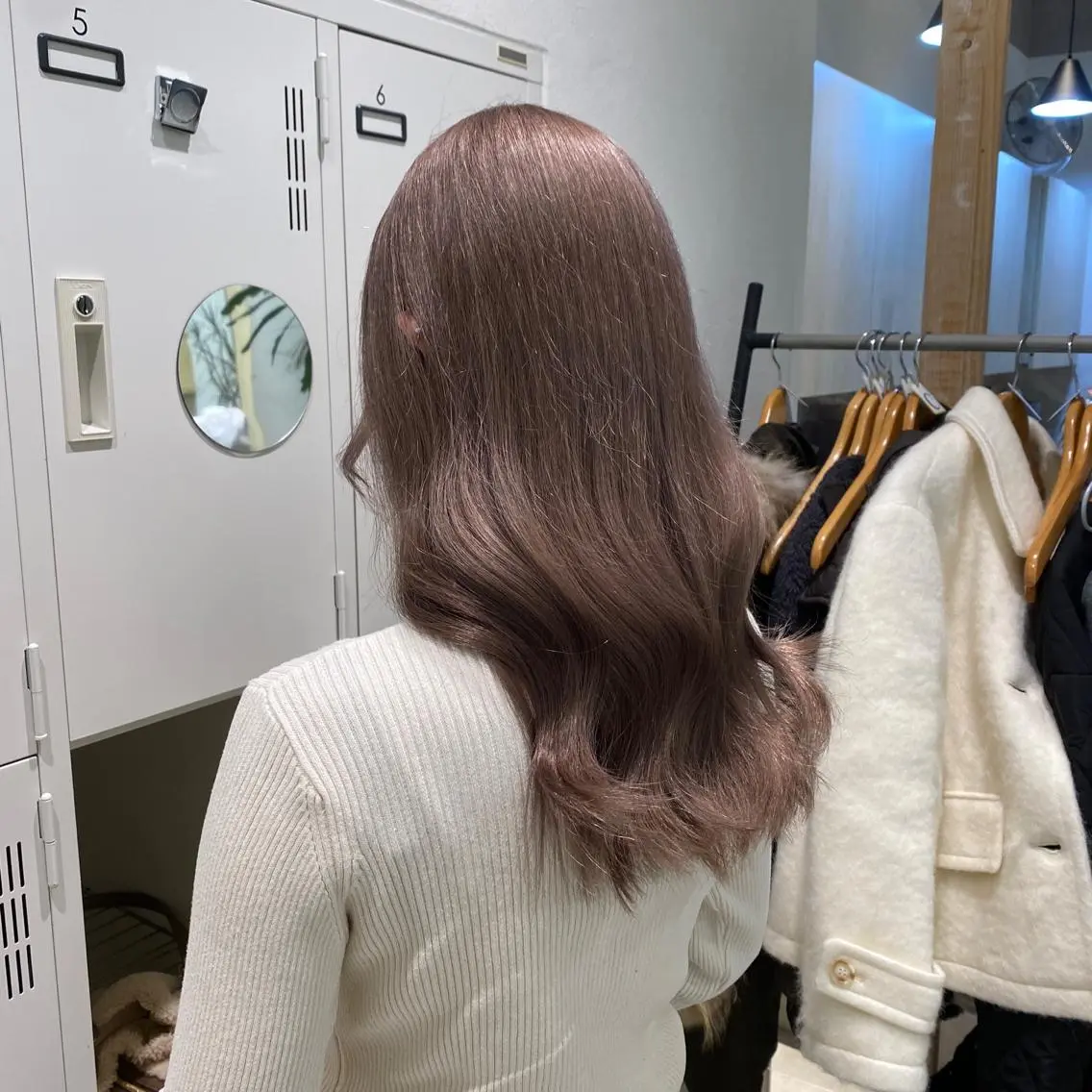 ロング カラー グレージュ ミルクティーグレージュ 町田縮毛矯正/ 髪質改善/美髪特化のヘアスタイル