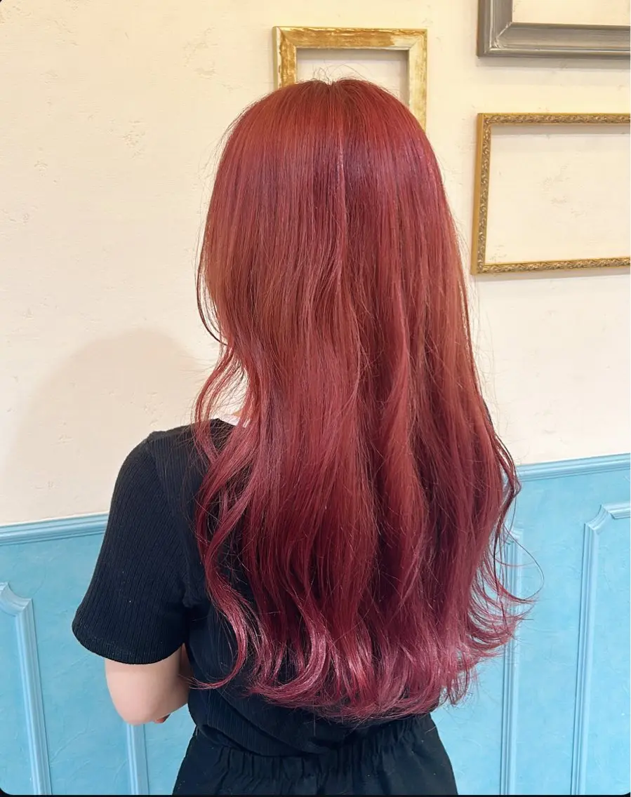 ロング カラー ピンクカラー ヘアカラー 河野 穂香のヘアスタイル