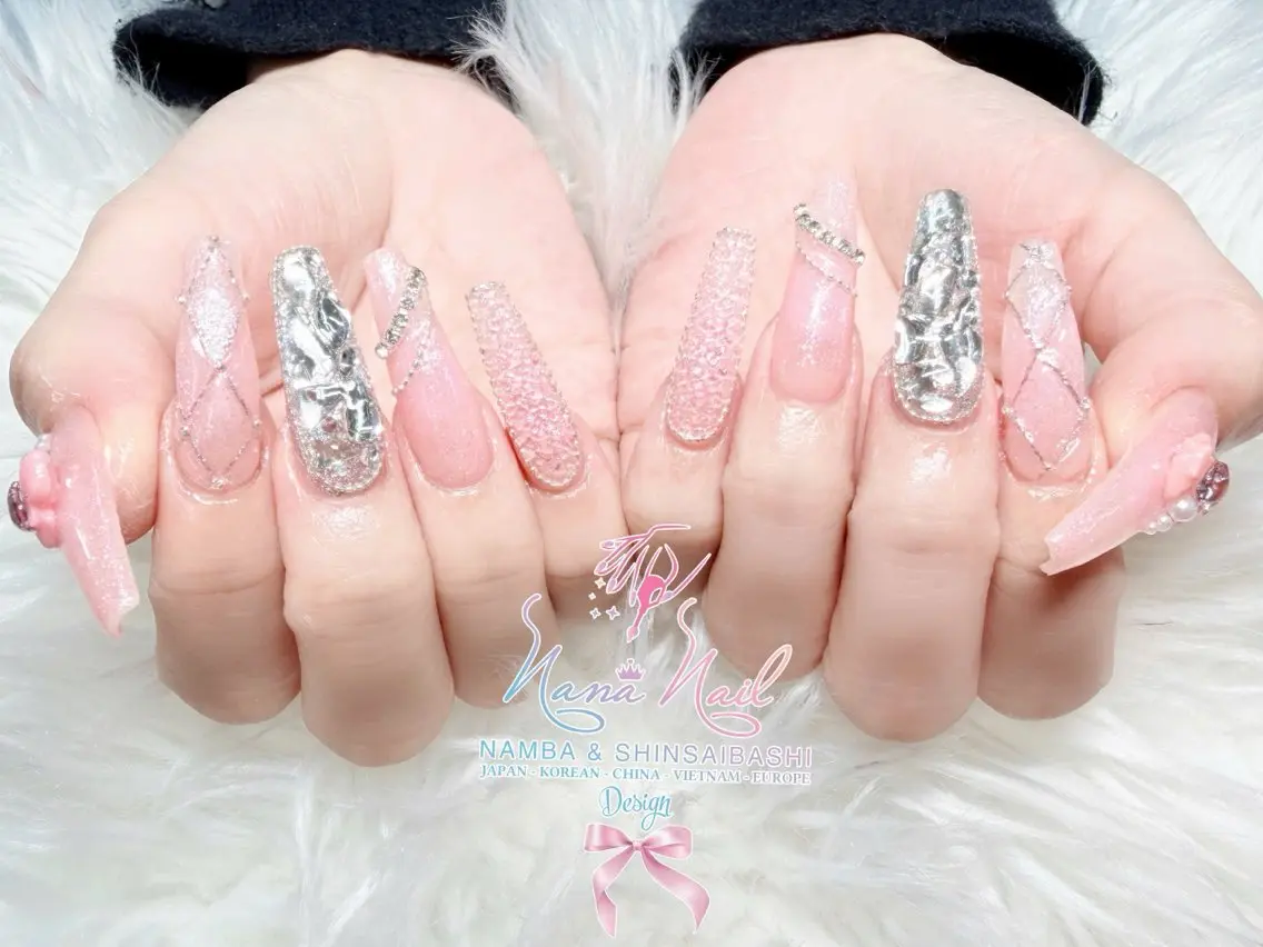 ネイル チークネイル 桜ネイル フラッシュネイル フットネイル ジェルネイル ハンドネイル リナネイル アメ村心斎橋店のネイルデザイン