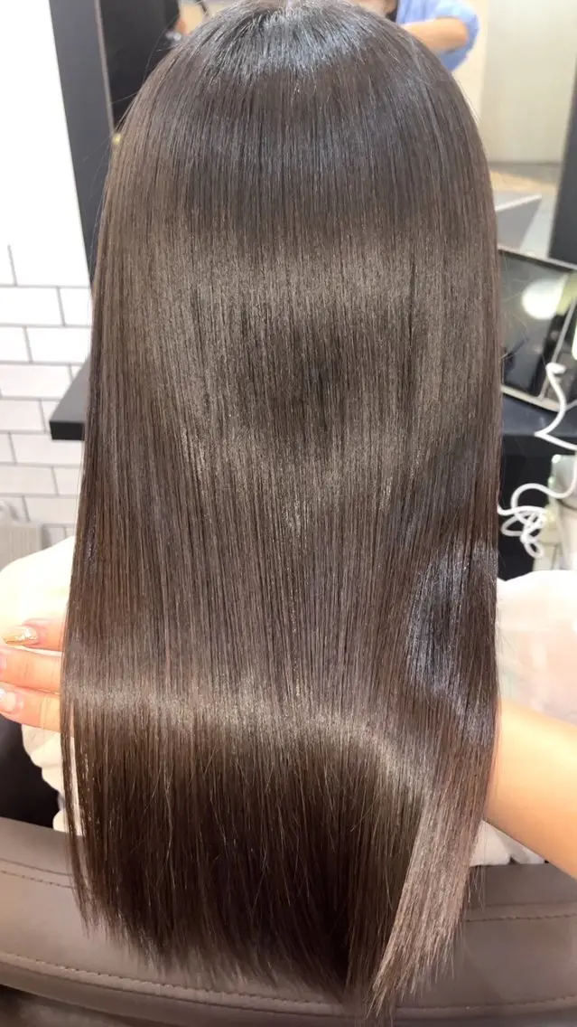 ロング カラー ヘアカラー トリートメント ハイトーンカラー 🦋yuri🦋のヘアスタイル
