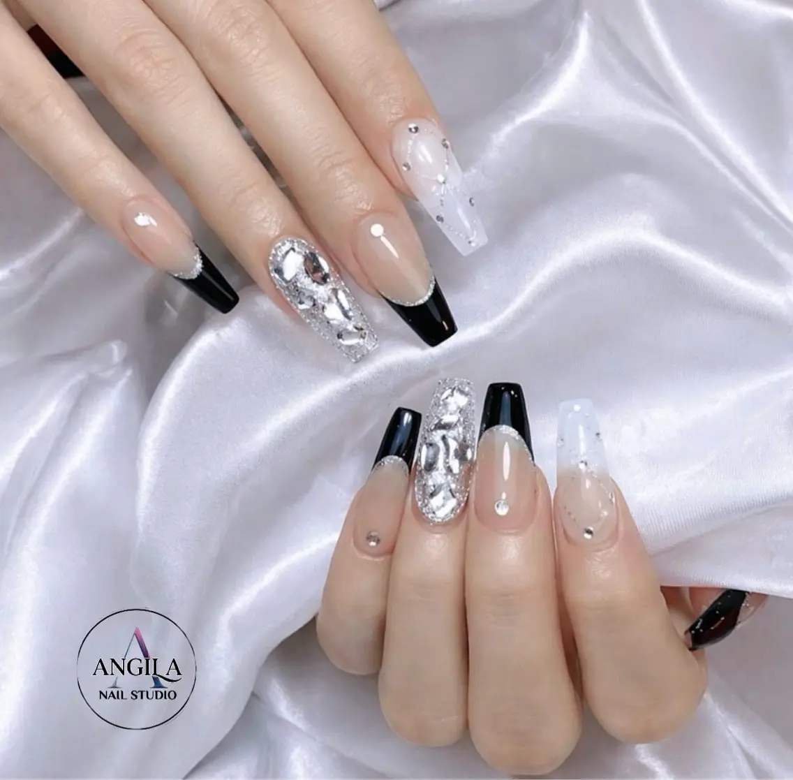 ネイル ANGILA ネイル¨̮S*Y*Kのネイルデザイン