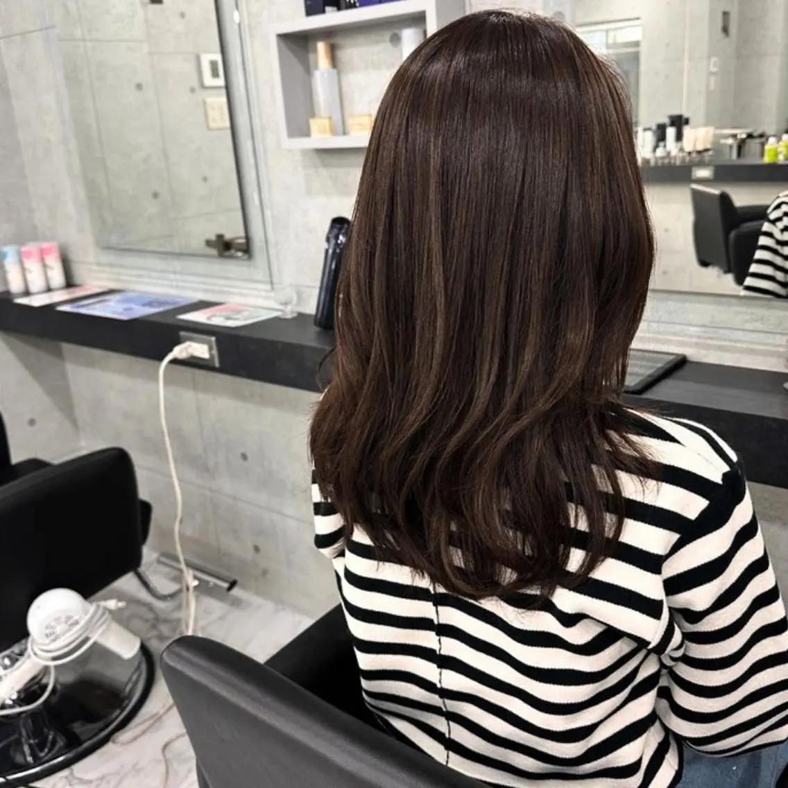 ロング カラー ブラウンカラー チョコレートブラウン 透明感カラー レイヤーカット ロング ❇️安達 優心❇️ レイヤー/艶髪特化のヘアスタイル